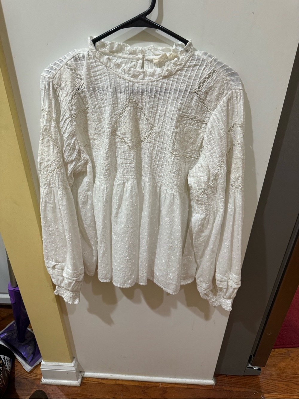 Women's Cream Ruffled Pintuck Peasant Blouse